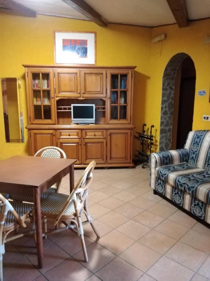 Appartamento Fiordaliso Montale  Exteriör bild